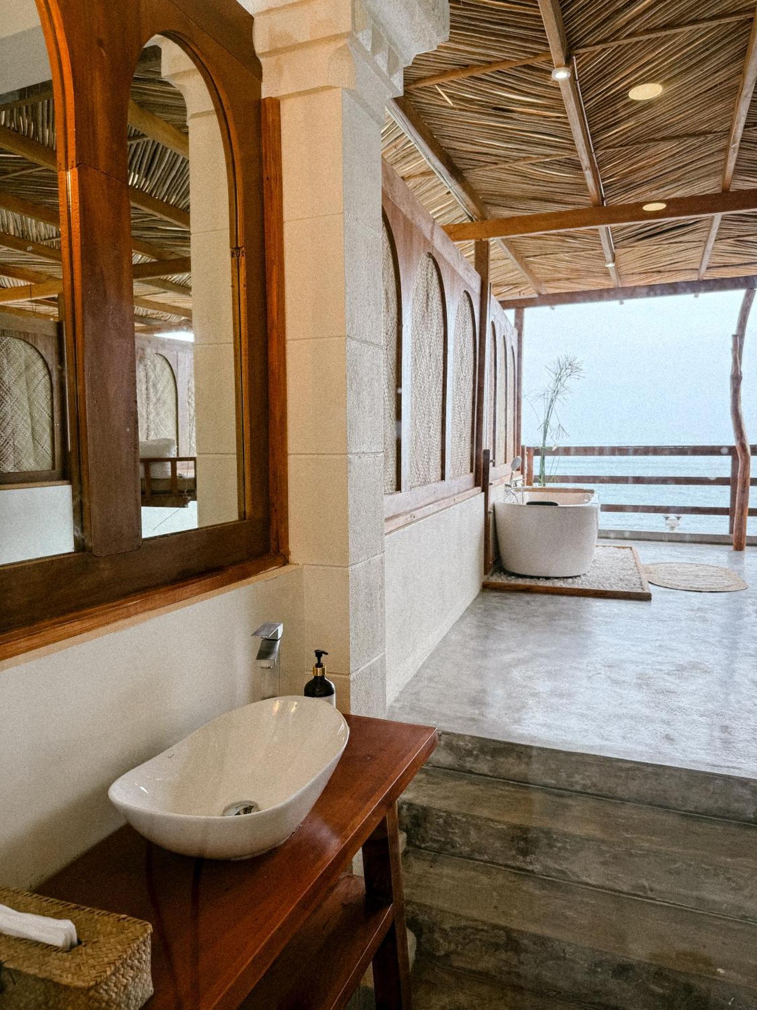 Hotel Ocean Bliss By Sugar Coliving Weligama Exterior foto